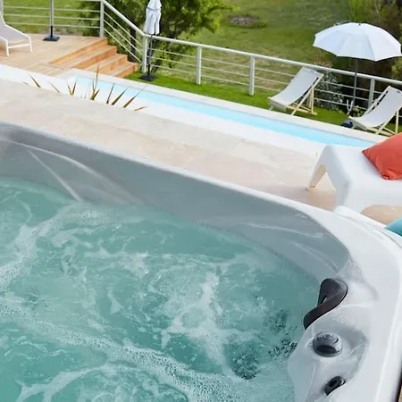 Serenita Piscine Chauffee Et A Ajaccio